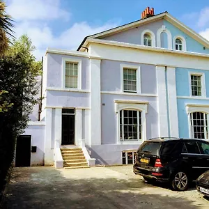 elegant-and-spacious-parkside-2-bedroom-2-bathroom.brighton-hotels-england.com/