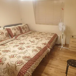 london-luxury-3-bedroom-2-bathrooms-flat-1-min-to.brighton-hotels-england.com/