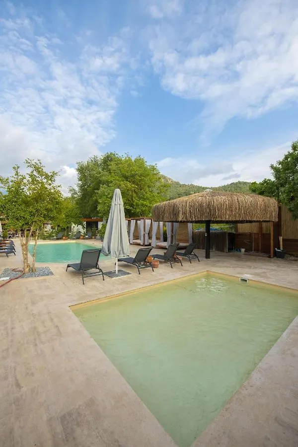 Nomade Caravan Camping Hotel Fethiye Campsite